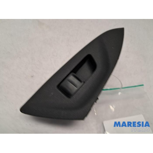 Peugeot - 108 - Electric window switch