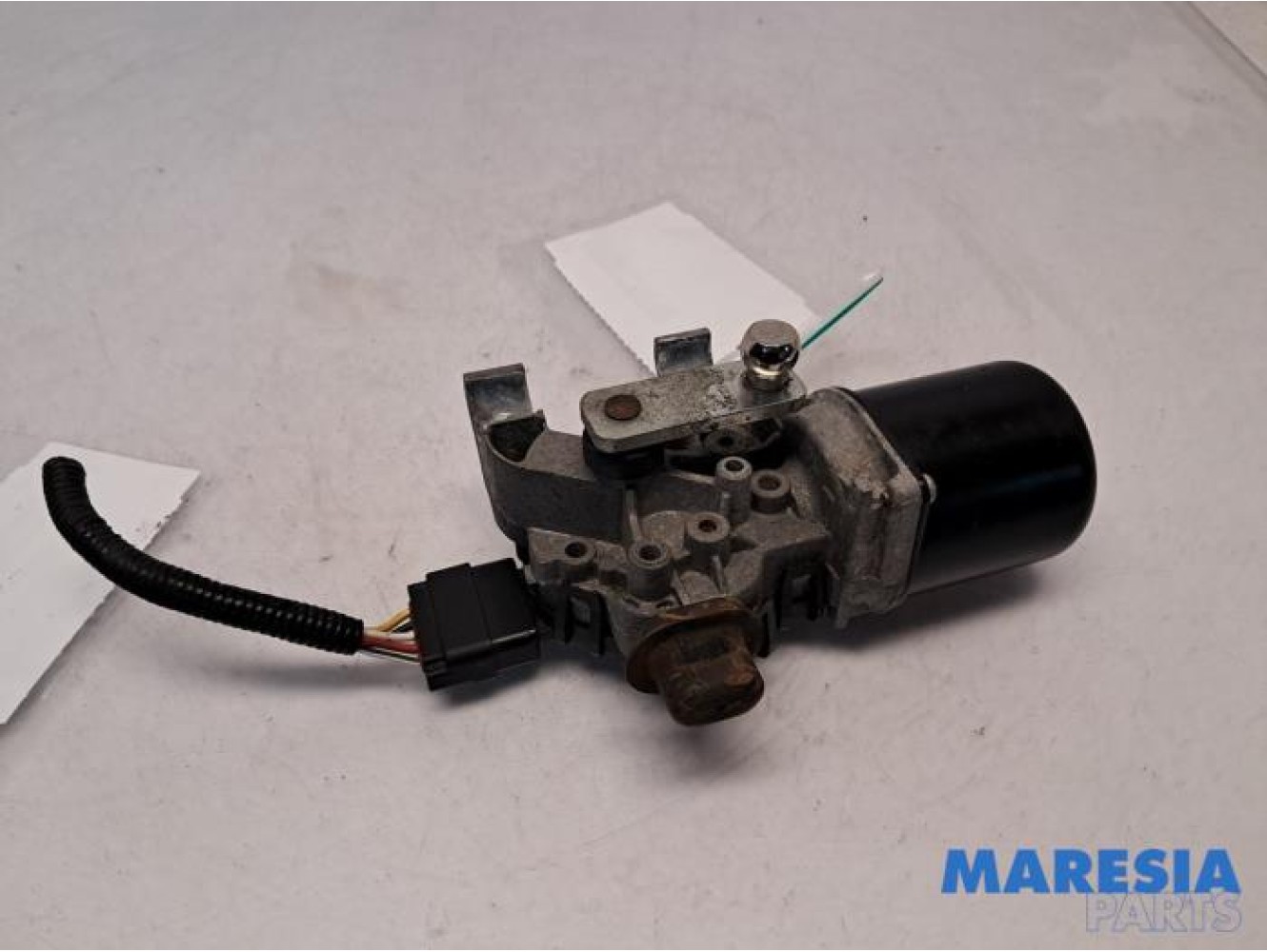 Peugeot - 108 - Front wiper motor