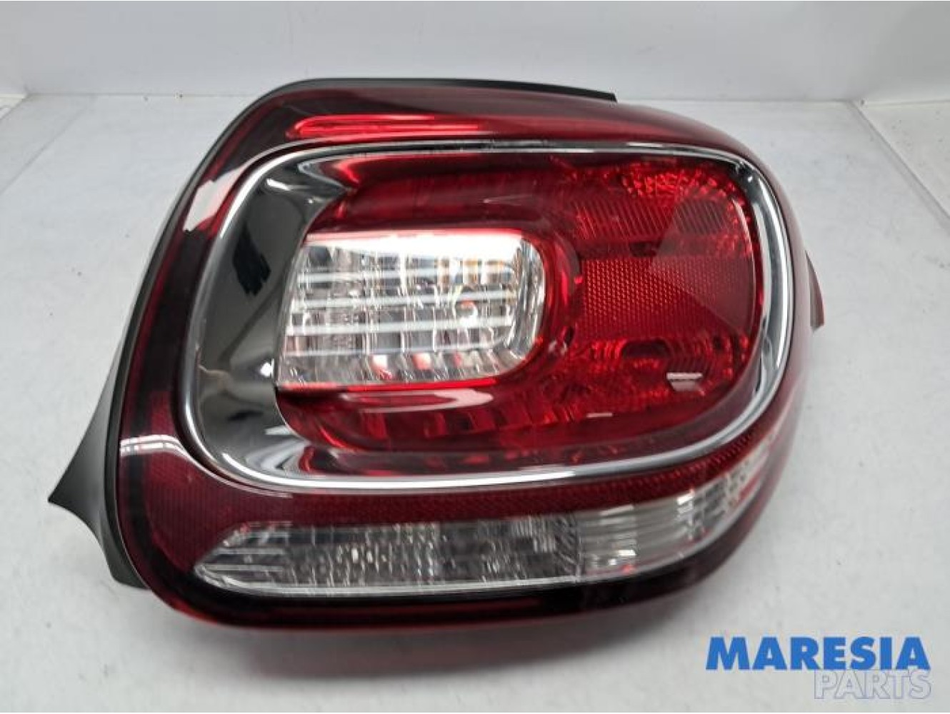Citroen - DS3 - Taillight, right