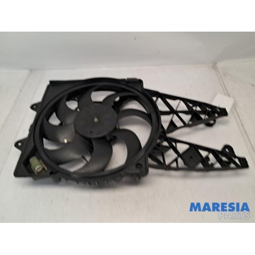Fiat - Punto - Fan motor