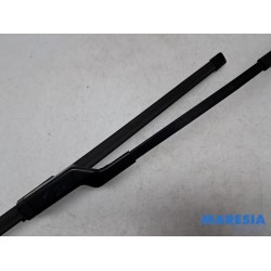 Peugeot - 308 - Front wiper arm