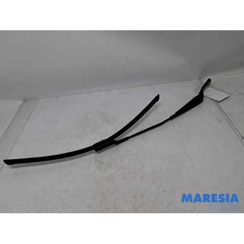 Peugeot - 308 - Front wiper arm