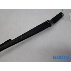 Peugeot - 308 - Front wiper arm