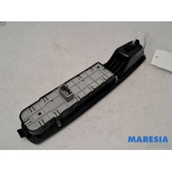 Renault - Grand Scenic - Multi-functional window switch