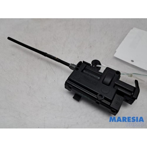 Renault - Grand Scenic - Tank flap lock motor