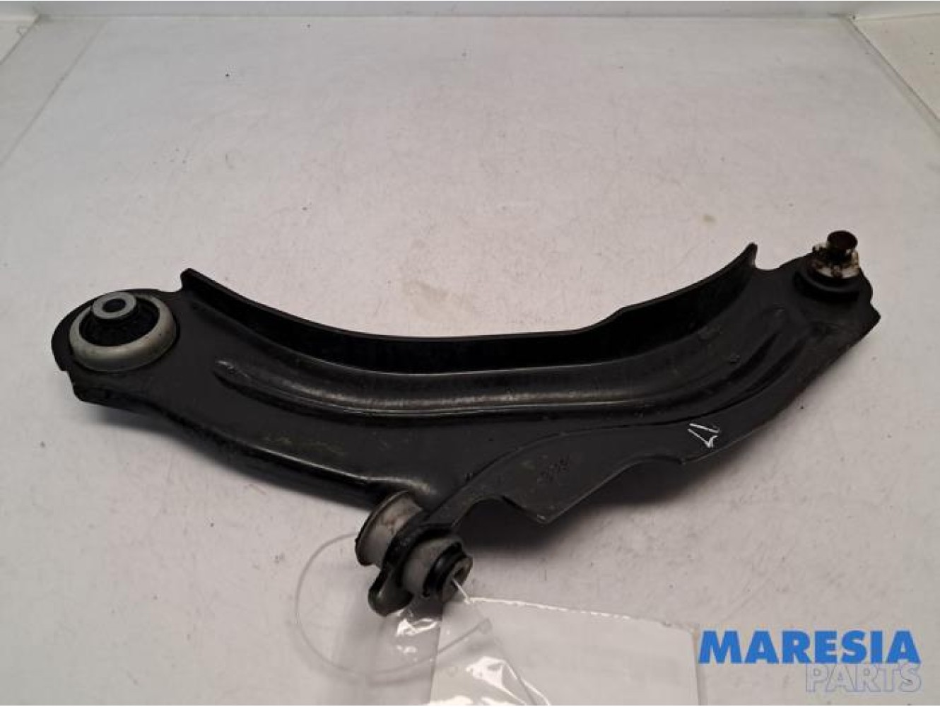 Renault - ZOE - Front lower wishbone, left
