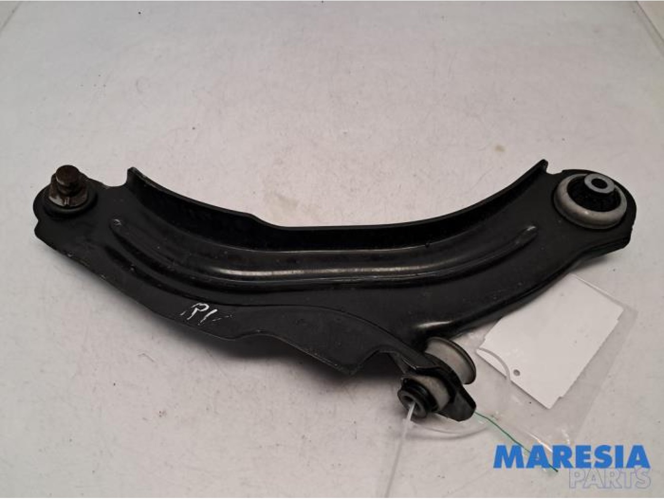 Renault - ZOE - Front lower wishbone, right