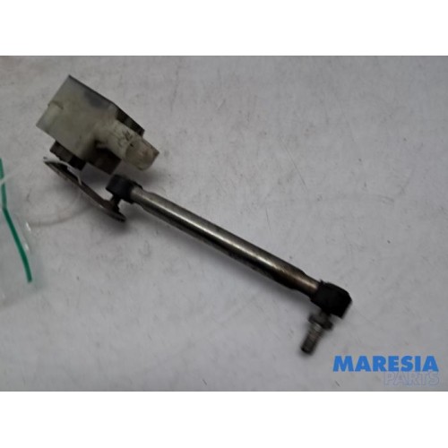 Renault - Grand Scenic - Xenon height adjustment