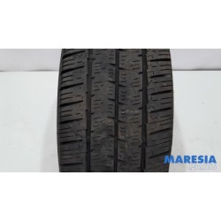 Renault - Trafic - Tyre