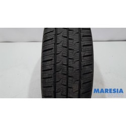 Renault - Trafic - Tyre