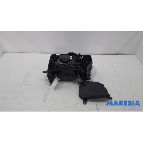 Renault - Trafic - Adblue Tank
