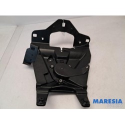 Renault - ZOE - Lock plate
