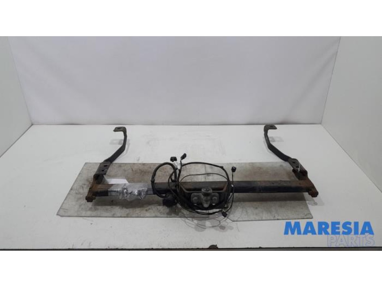 Renault - Trafic - Towbar