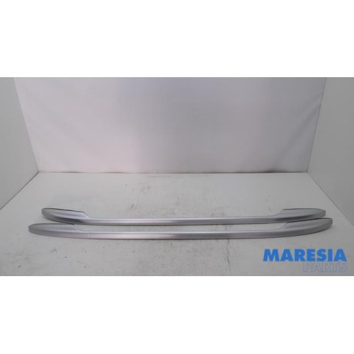Renault - Megane - Kit rails de toit