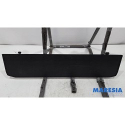 Renault - Megane - Storage compartment