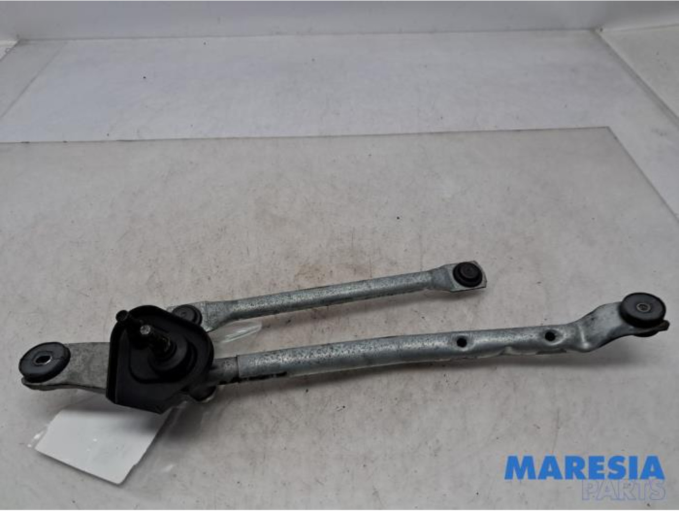 Peugeot - 108 - Wiper mechanism