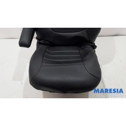 Renault - Trafic - Stoel links