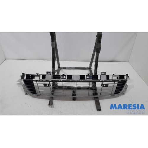Renault - Grand Scenic - Grille
