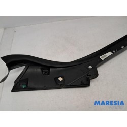 Renault - Grand Scenic - Frontscreen frame