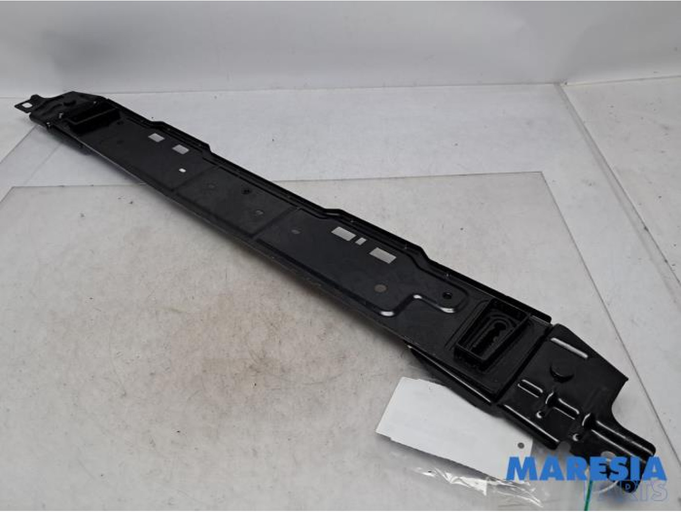 Opel - Combo - Radiator bar