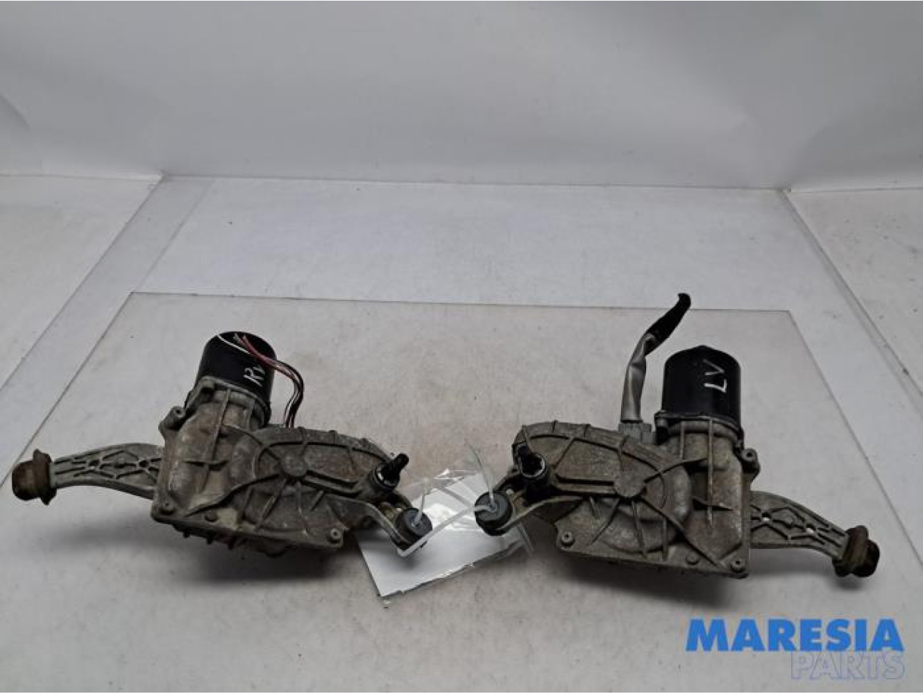 Renault - Grand Scenic - Front wiper motor
