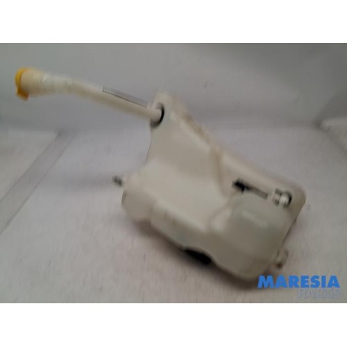 Renault - Grand Scenic - Front windscreen washer reservoir