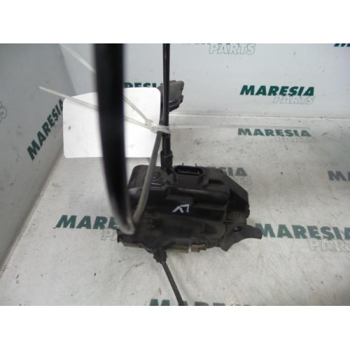 Renault - Megane Scenic - Door lock mechanism 4-door, front left