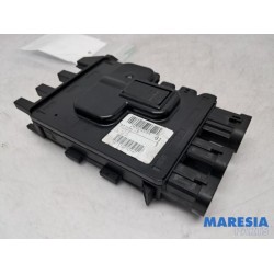 Renault - Grand Scenic - Spannungsregler