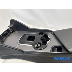 Alfa Romeo - Giulia - Middle console