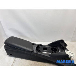 Alfa Romeo - Giulia - Middle console