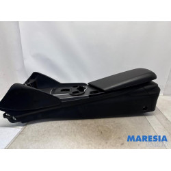 Alfa Romeo - Giulia - Middle console