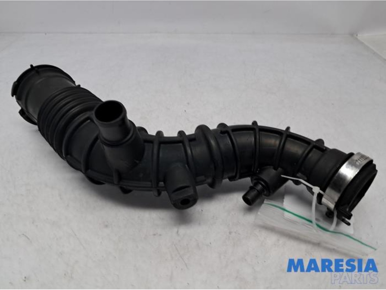 Renault - Megane - Air intake hose