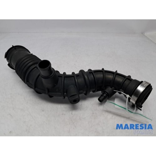 Renault - Megane - Air intake hose