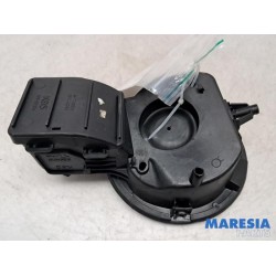 Renault - Megane - Tank Klep