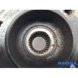 Renault - Megane - Knuckle, front left