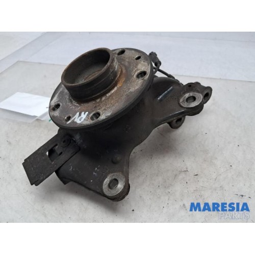 Renault - Megane - Knuckle, front right