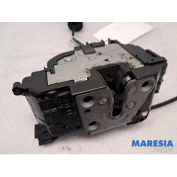 Renault - Megane - Front door lock mechanism 4-door, right