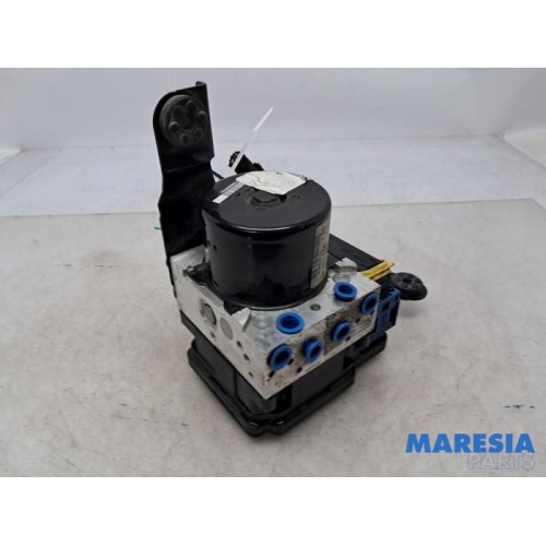 Renault - Megane - ABS pump