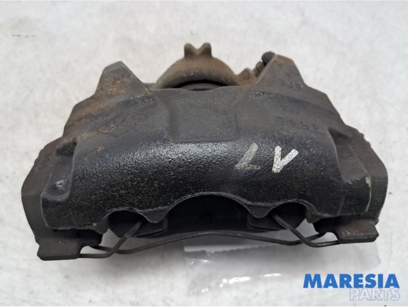 Renault - Megane - Front brake calliper, left