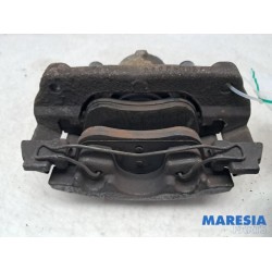 Renault - Megane - Front brake calliper, right