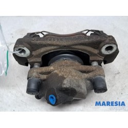 Renault - Megane - Front brake calliper, right
