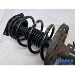 Renault - Megane - Front shock absorber rod, right