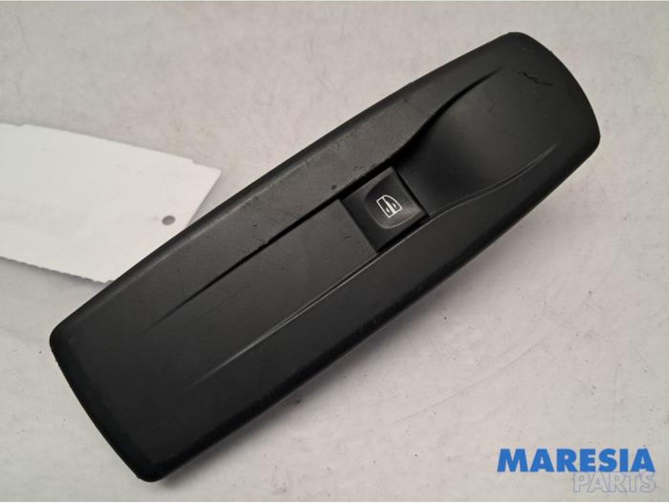 Renault - Megane - Electric window switch
