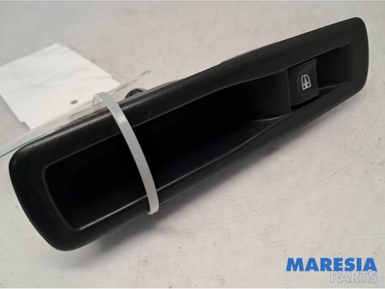 Renault - Megane - Electric window switch