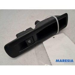 Renault - Megane - Electric window switch