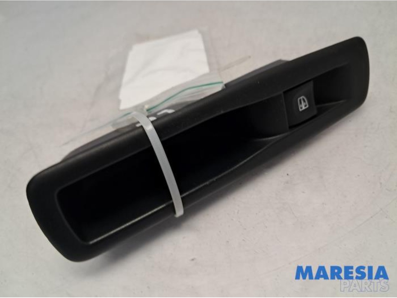 Renault - Megane - Electric window switch