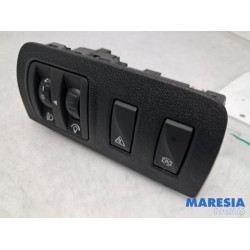 Renault - Megane - AIH headlight switch