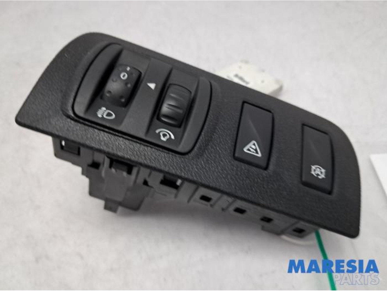 Renault - Megane - AIH headlight switch
