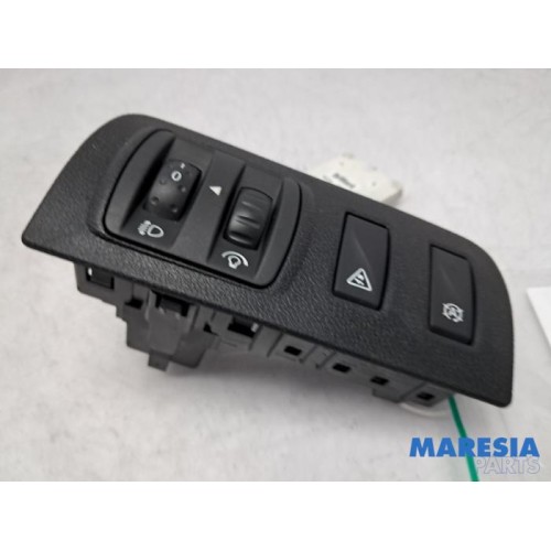 Renault - Megane - Schakelaar Koplamp Ihv