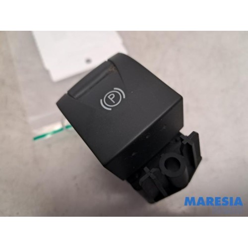 Renault - Megane - Parking brake switch
